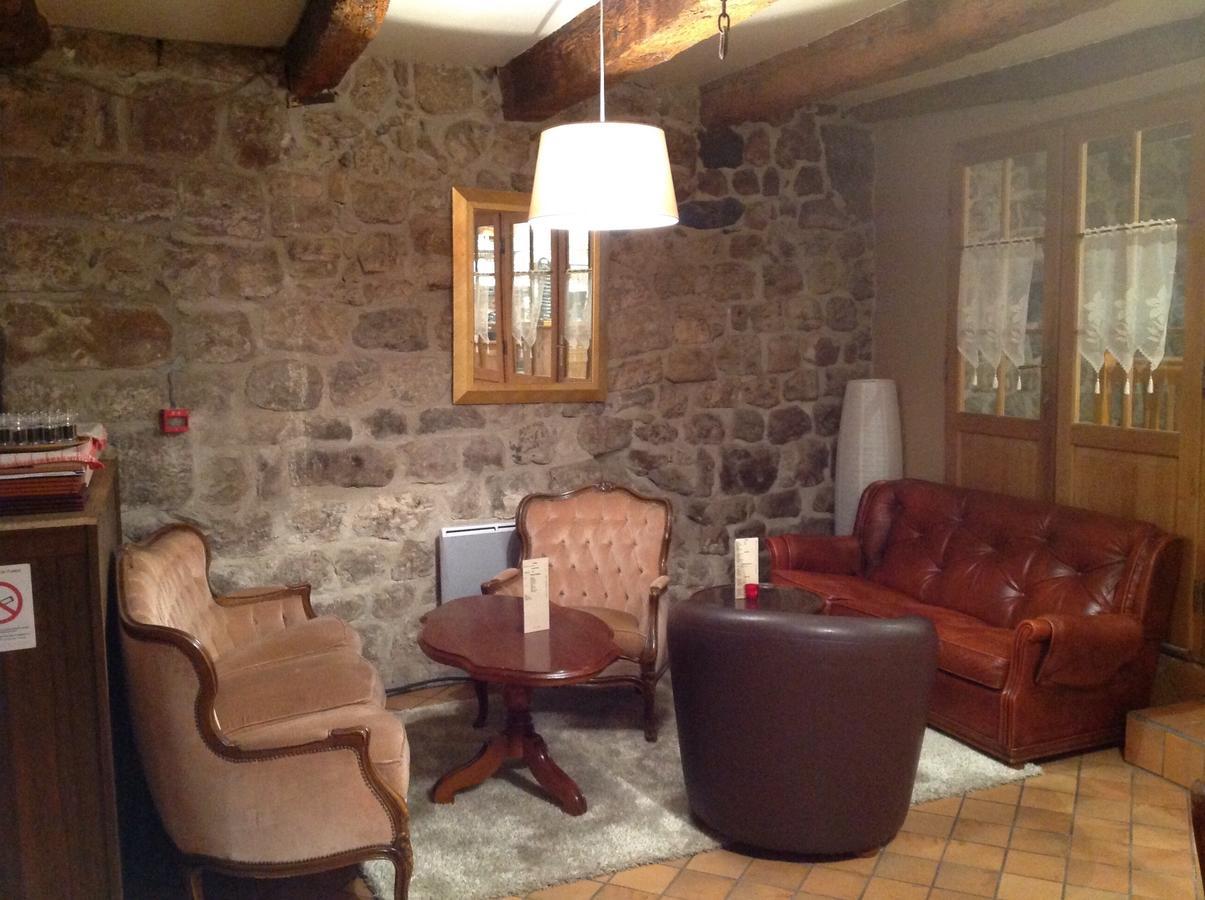 L'Auberge De Montpezat Esterno foto