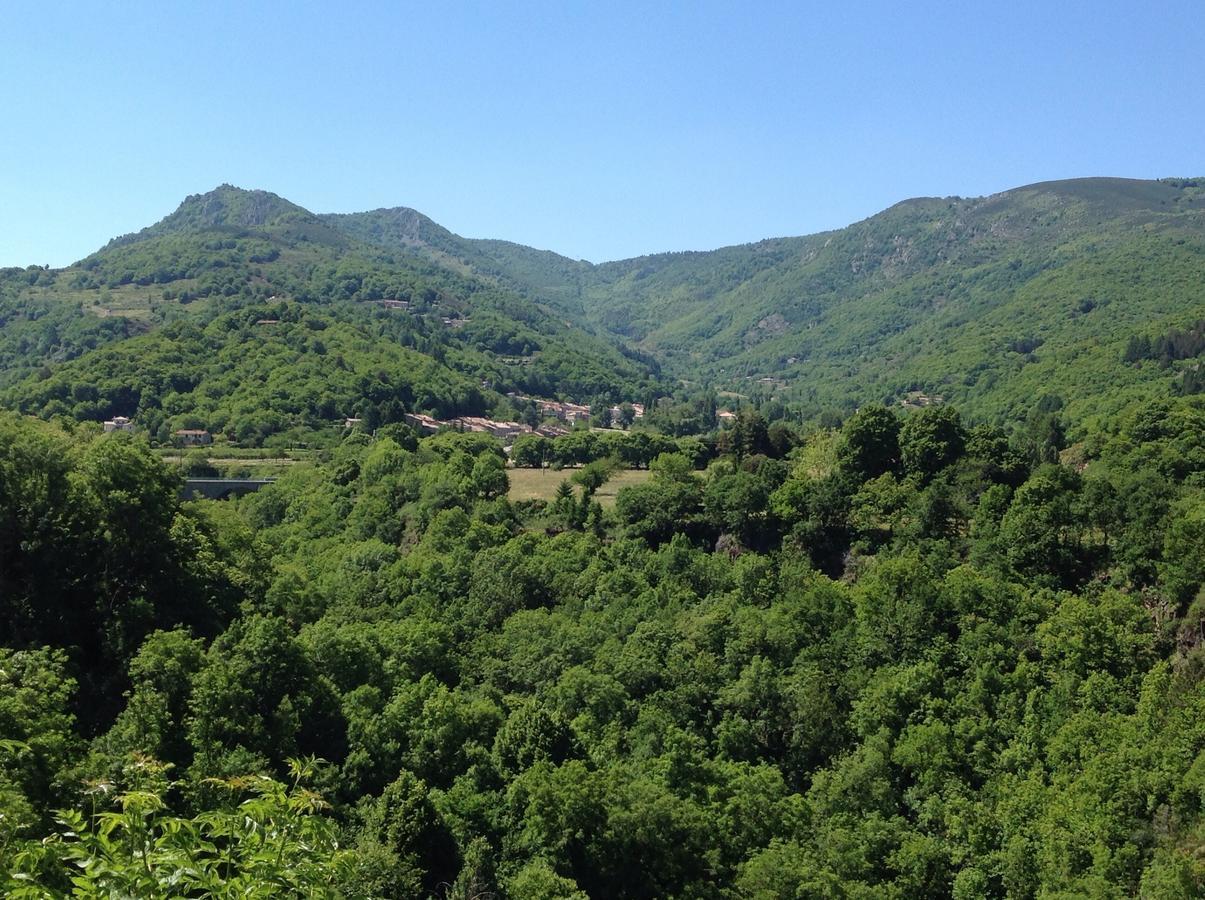 L'Auberge De Montpezat Esterno foto