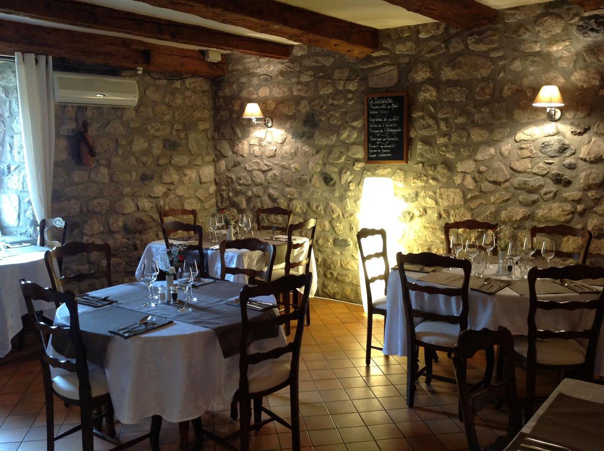 L'Auberge De Montpezat Esterno foto
