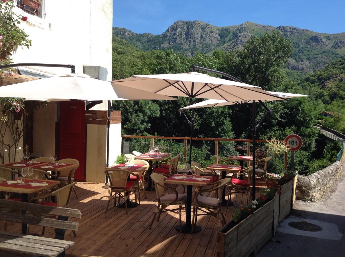 L'Auberge De Montpezat Esterno foto