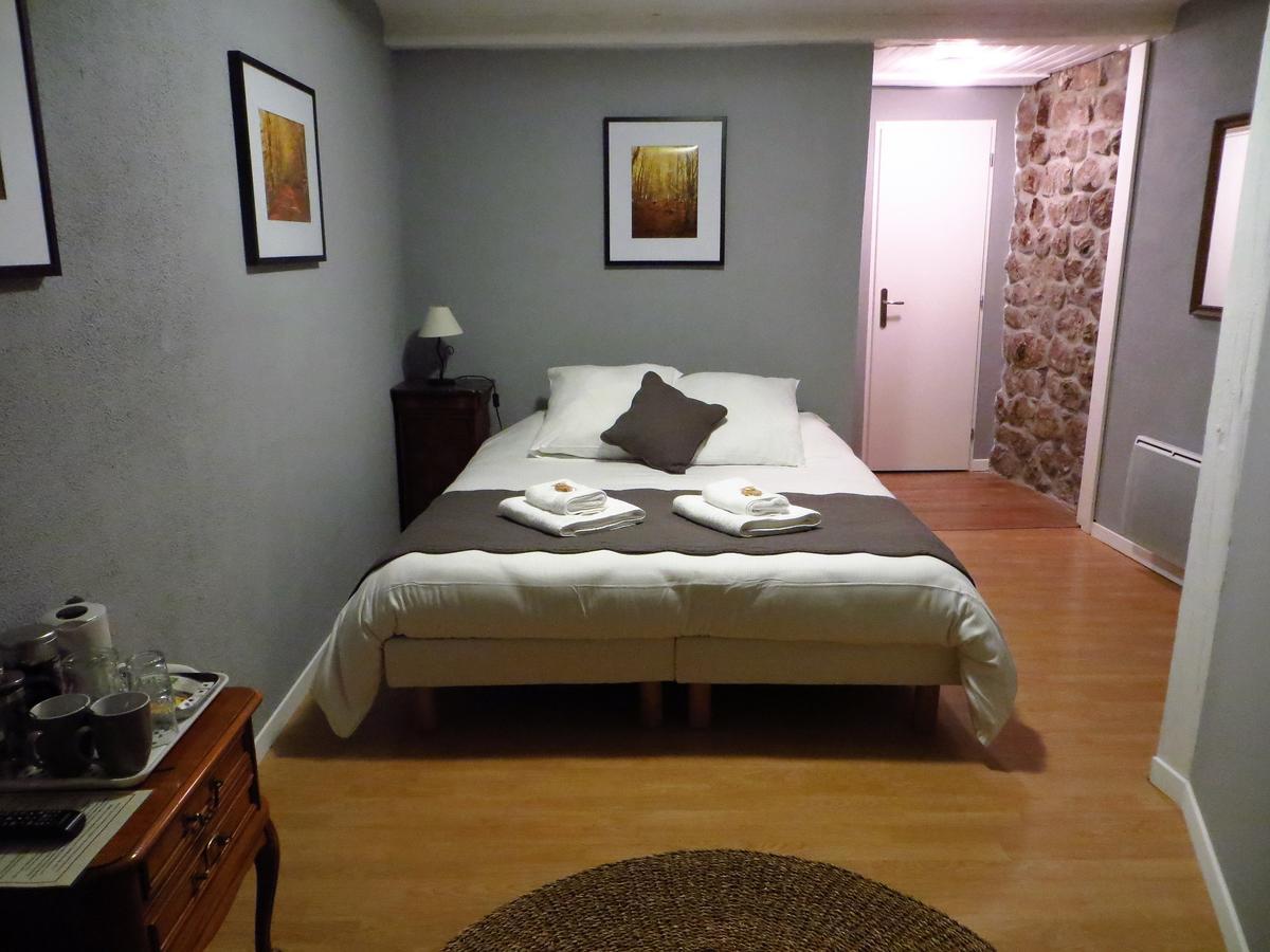 L'Auberge De Montpezat Esterno foto